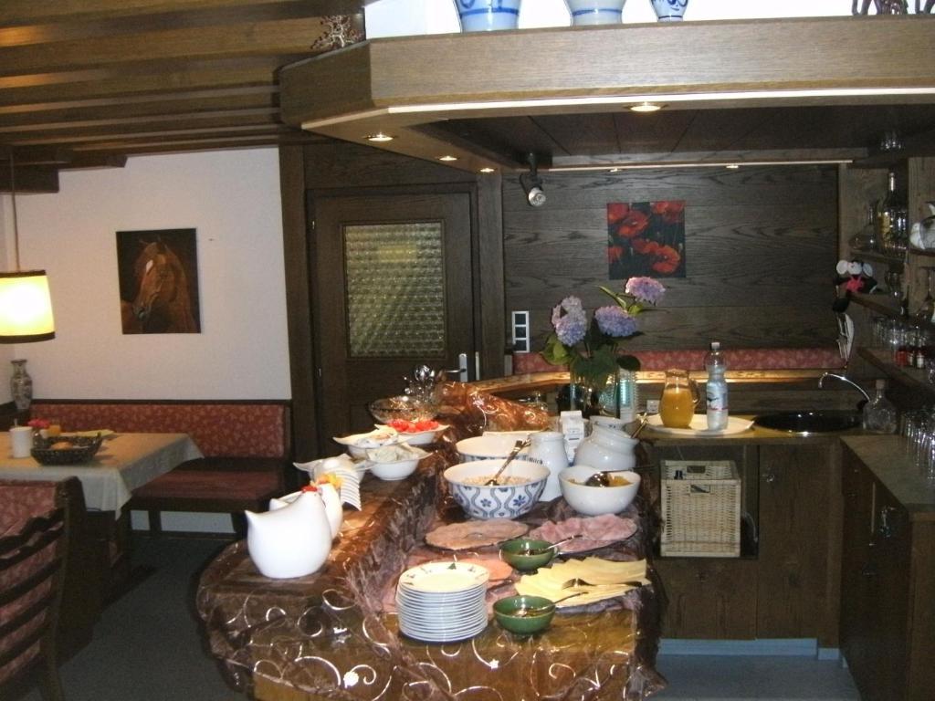 加尼格哈德膳食公寓酒店 厄茨 外观 照片